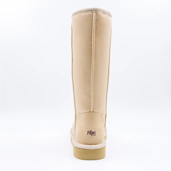 NWOT PawJ vegan tall boot in Aspen snow - Picture 3 of 9